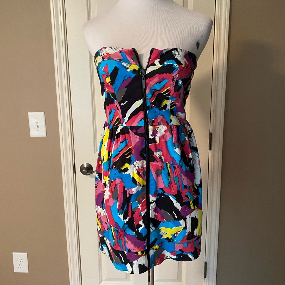 Strapless zipper dress air brush graffiti pattern